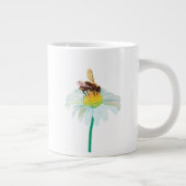 Grande Tasse Bee de miel sur une fleur blanche (Droite)