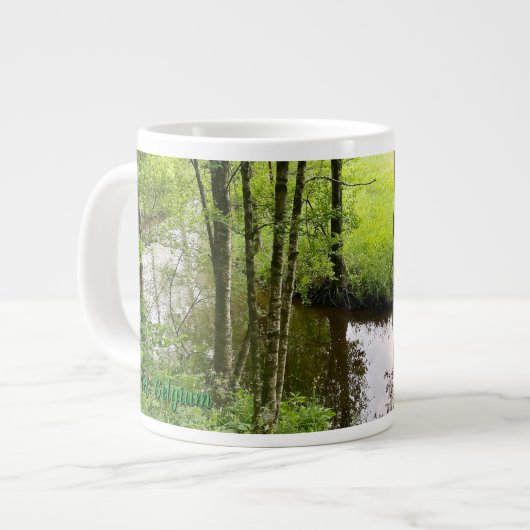 Grande Tasse Belle forêt belge et rivière, voyage (Devant gauche)