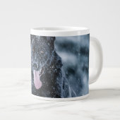 Grande Tasse Berger allemand noir dans la couverture de duvet d (Devant droit)