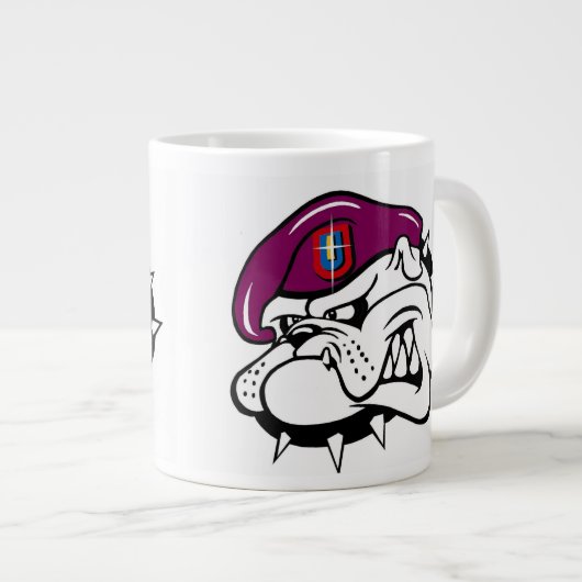 Grande Tasse Bill Poctor (Devant droit)