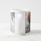 Grande Tasse Brown Bear Catches Red Salmon (Dos)