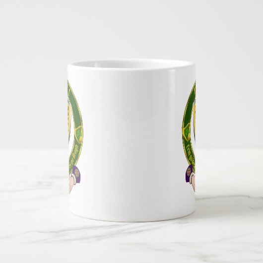 Grande Tasse Browne Irish Shield avec Claddagh (Devant)