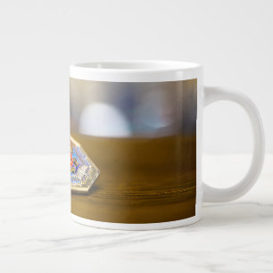 Grande Tasse Cadeau de dreidel de Hanukkah SlipperyJoe à base o