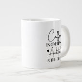 Grande Tasse Café Dans Une Main Ambition Dans L'Autre Drôle (Devant droit)