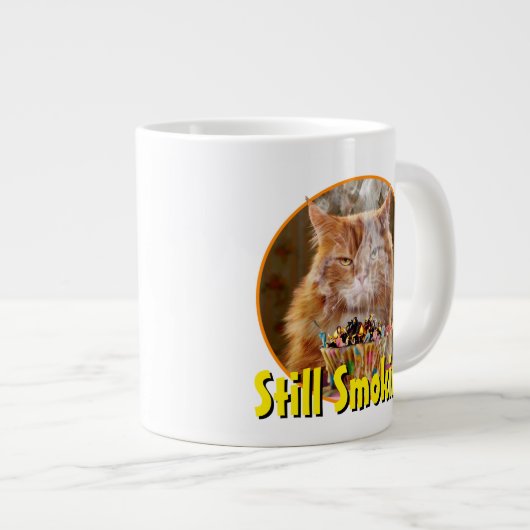 Grande Tasse Chat Cranky Drôle Avec Cupcake D'Anniversaire Fond (Devant droit)
