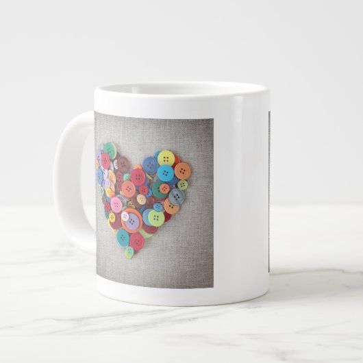 Grande Tasse Coeur coloré de boutons (Devant gauche)