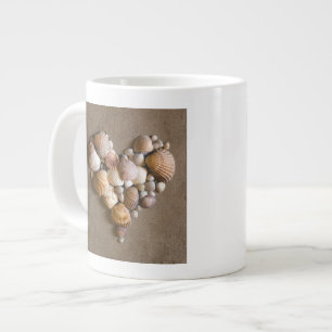 Grande Tasse Coeur de Valentine fait avec des coquilles
