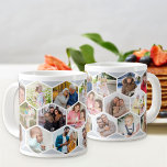 Grande Tasse Collage photo géométrique 17 Photo Silver Grey<br><div class="desc">Créez votre propre collage de photos géométriques à l'aide de 17 de vos photos de famille préférées. Le modèle photo est configuré pour que vous puissiez ajouter vos photos, en travaillant en lignes de gauche à droite, pour former un motif de nid d'abeille. Le design hexagone est gris argenté et...</div>