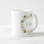 Grande Tasse Conception élégante de lys botanique à monogramme (Devant droit)