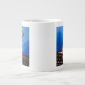 Grande Tasse Dalmate sur le coussin tacheté 2011 (Devant)