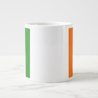 Grande Tasse Drapeau irlandais enchevêtré