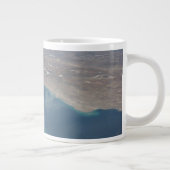 Grande Tasse Eaux Bleues Tropicales Du Golfe Persique. (Droite)