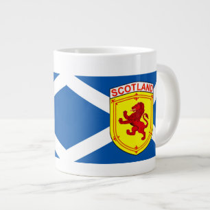 Grande Tasse Écosse Lion déchaîné sur un drapeau de Saint-André