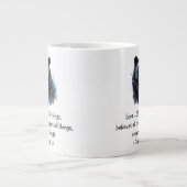 Grande Tasse Écriture 1 Corinthiens 13:4 L'amour est (Devant)
