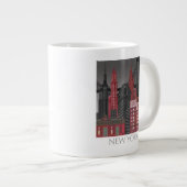 Grande Tasse Élévations de New York par nuit - Rouge (Devant droit)