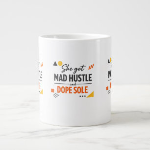 Grande Tasse Elle a une sacrée énergie et des baskets d'enfer