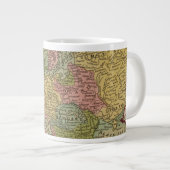 Grande Tasse Europe 4 (Devant droit)