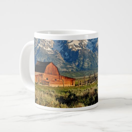 Grande Tasse Farms | Barn Shadowed by Snow Capped Mountains (Devant gauche)