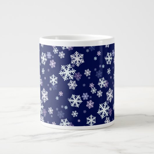 Grande Tasse Flèches de neige bleues et blanches sur fond bleu (Devant)