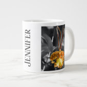 Grande Tasse Fleur d'orchidée jaune (Devant droit)