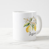Grande Tasse Fleurs Blanches de Citron à Monogramme Branche d'A (Devant droit)
