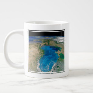Grande Tasse Floraison De Phytoplancton Bleu En Mer Noire