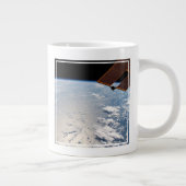 Grande Tasse Formations Nuageuses Autour Du Soleil Au Large Du  (Droite)