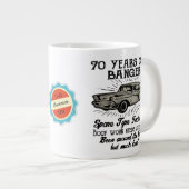 Grande Tasse Funny 70th Birthday Retro Car Banger Date d'ajout (Devant droit)