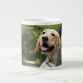 Grande Tasse Golden Labrador In Rearview Mirror (Devant)