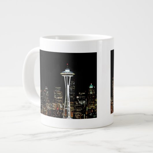 Grande Tasse Horizon de Seattle la nuit, avec l'aiguille de (Devant gauche)