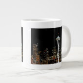 Grande Tasse Horizon de Seattle la nuit, avec l'aiguille de (Devant droit)
