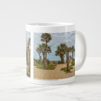 Grande Tasse Journées de plage, ciel couvert, jardin de plage