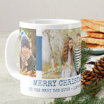 Grande Tasse Joyeux Noël Meilleur papa Ever 3 Photo Bleu<br><div class="desc">Mug de Noël personnalisé pour papa. Cette tasse photo a un design moderne bleu et blanc avec typographie à la mode de machine à écrire. Le modèle photo est prêt pour vous à ajouter 3 de vos photos de famille préférées (2x portrait et 1x paysage seront plus faciles à utiliser)....</div>