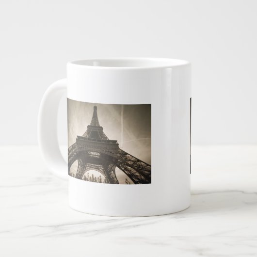 Grande Tasse La France, Paris, Tour Eiffel (Devant gauche)