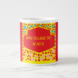 Grande Tasse La maison est où le coeur est rouge avec le bleu v