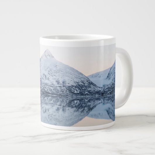 Grande Tasse Lac Portage réfléchi (Devant droit)