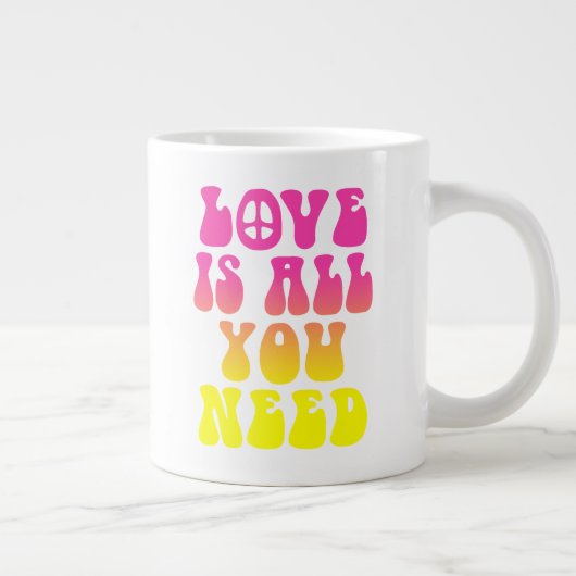 Grande Tasse L'amour est tout ce dont vous avez besoin (Droite)