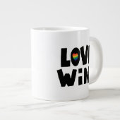 Grande Tasse L'amour gagne (Devant droit)
