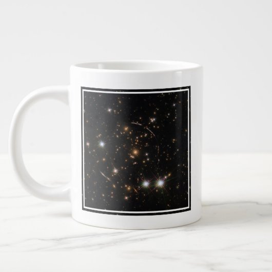 Grande Tasse L'Arc Sunburst Dans Un Gros Cluster Galaxy (Gauche)