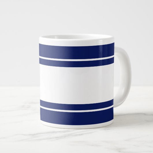 Grande Tasse Large Blancs De Course Nautique Sur Bleu Marine (Devant droit)