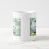 Grande Tasse Lavender Hydrangea dans le jardin (Devant)