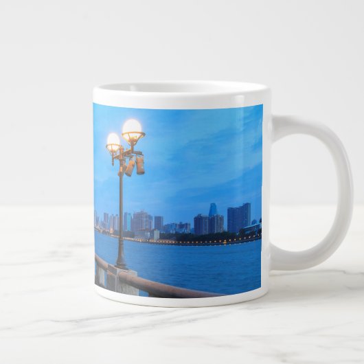 Grande Tasse Le front de mer de Guangzhou (Droite)