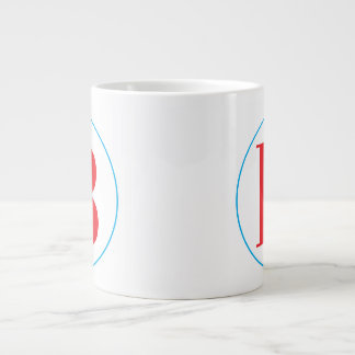 Grande Tasse Lettre initiale avec cercle élégant