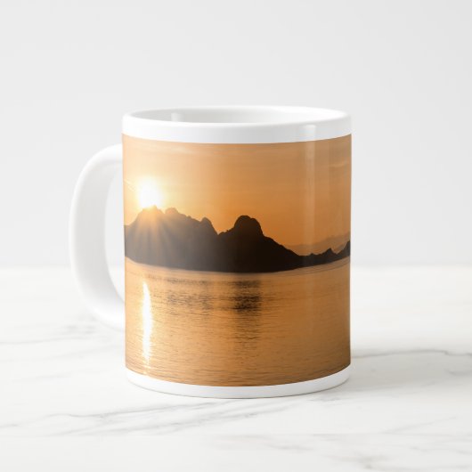 Grande Tasse L'île de Komodo au coucher du soleil (Devant gauche)