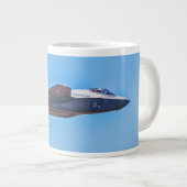 Grande Tasse Lockheed Martin F-35A Lightning II (Devant droit)
