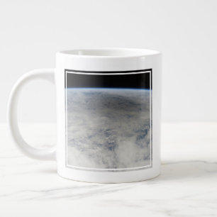 Grande Tasse L'Ombre De La Lune S'Étend Sur Le Pacifique Nord.