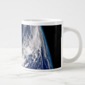 Grande Tasse L'Ouragan Frances Sur Une Terre Partielle. (Droite)