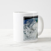 Grande Tasse L'Ouragan Sandy Le Long De La Côte Est Des États-U (Devant droit)