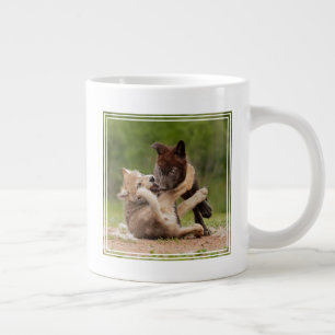 Grande Tasse Luttes de louveteaux gris