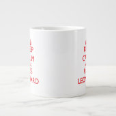 Grande Tasse Maintenez calme et baiser Léonard (Devant)